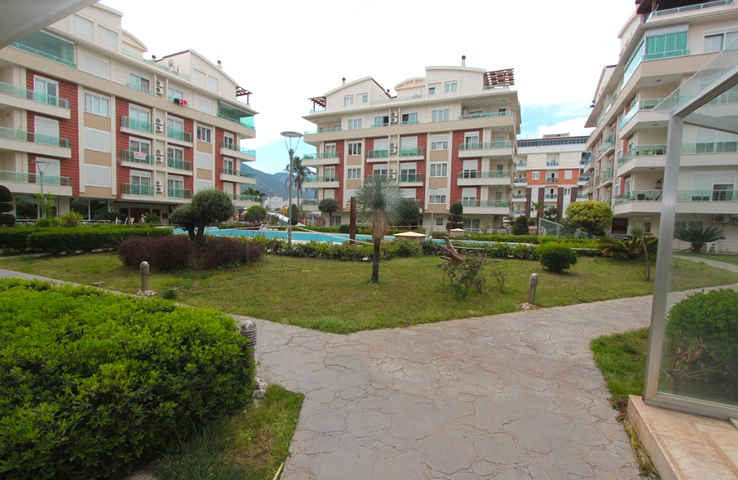 شقق مفروشة على مسافة قريبة من البحر في منطقة كونيالتي - أنطاليا