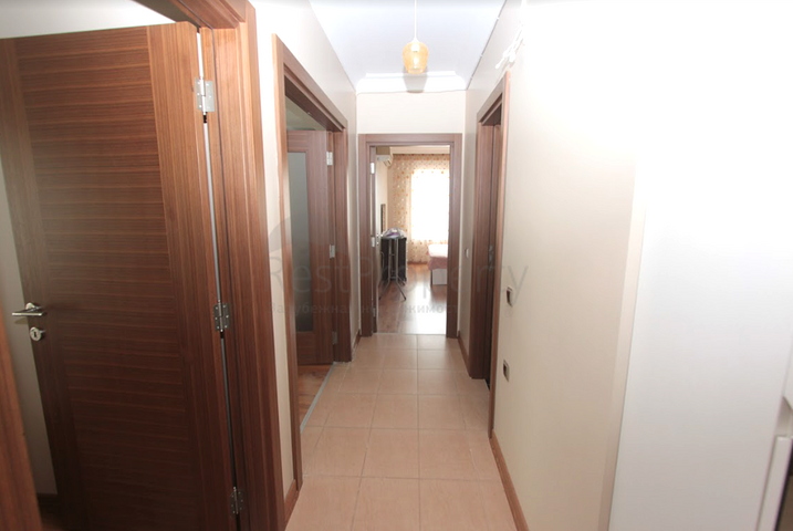 شقق مفروشة على مسافة قريبة من البحر في منطقة كونيالتي - أنطاليا