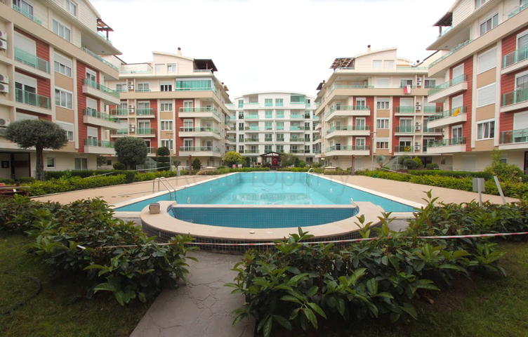 شقق مفروشة على مسافة قريبة من البحر في منطقة كونيالتي - أنطاليا