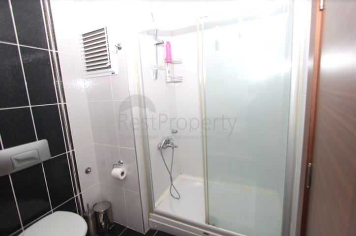 شقق مفروشة على مسافة قريبة من البحر في منطقة كونيالتي - أنطاليا