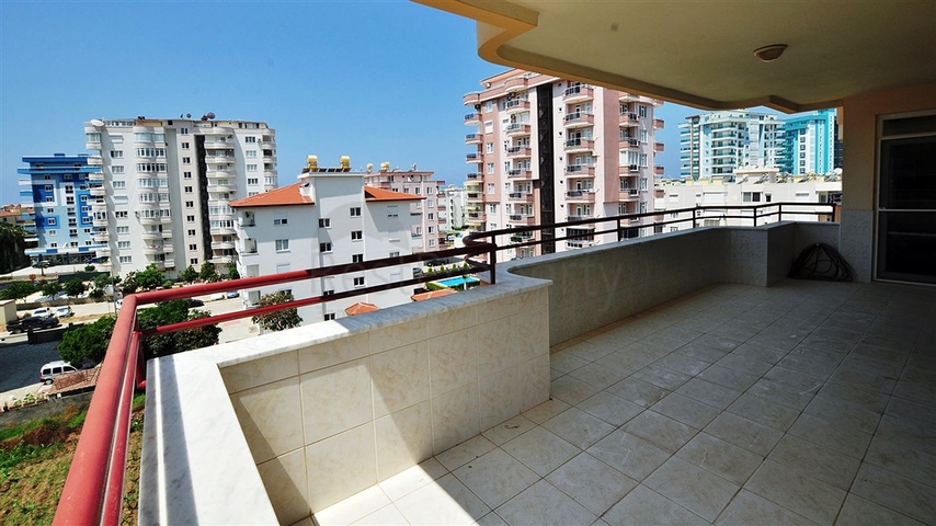 شقة مفروشة من قبل المالك في منطقة محمود لار – ألانيا 