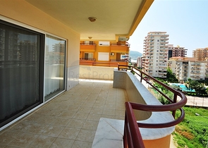 شقة مفروشة من قبل المالك في منطقة محمود لار – ألانيا 