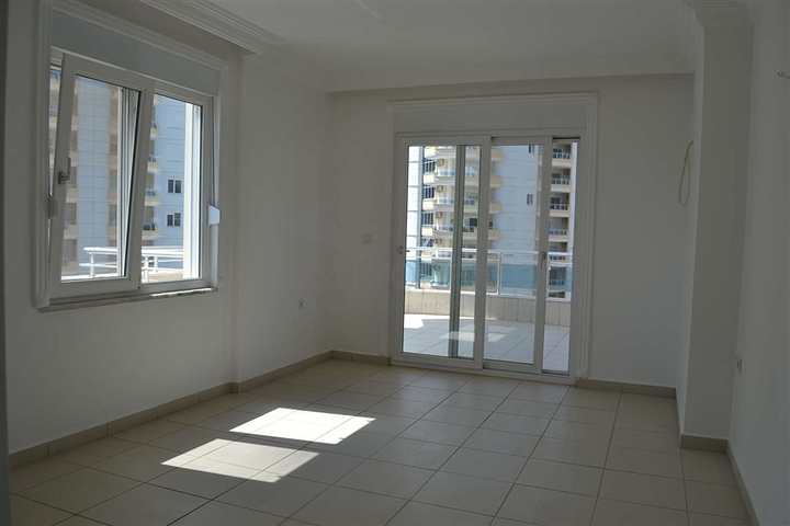 شقة ضمن مجمع سكني مميز في منطقة محمود لار – ألانيا 