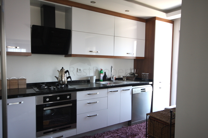 شقق ضمن مجمع سكني قيد الإنشاء في منطقة لارا – أنطاليا 