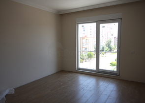 شقق ضمن مجمع سكني قيد الإنشاء في منطقة لارا – أنطاليا 