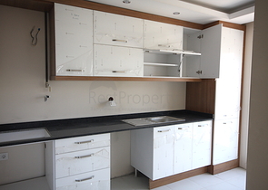 شقق ضمن مجمع سكني قيد الإنشاء في منطقة لارا – أنطاليا 