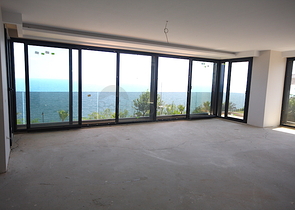 مجمع سكني قيد الإنشاء بإطلالات بحرية في منطقة لارا – أنطاليا