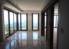 مجمع سكني قيد الإنشاء بإطلالات بحرية في منطقة لارا – أنطاليا