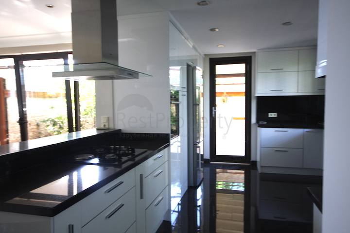 فيلا منفصلة في وسط منطقة لارا – أنطاليا 