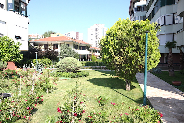 فيلا منفصلة في وسط منطقة لارا – أنطاليا 