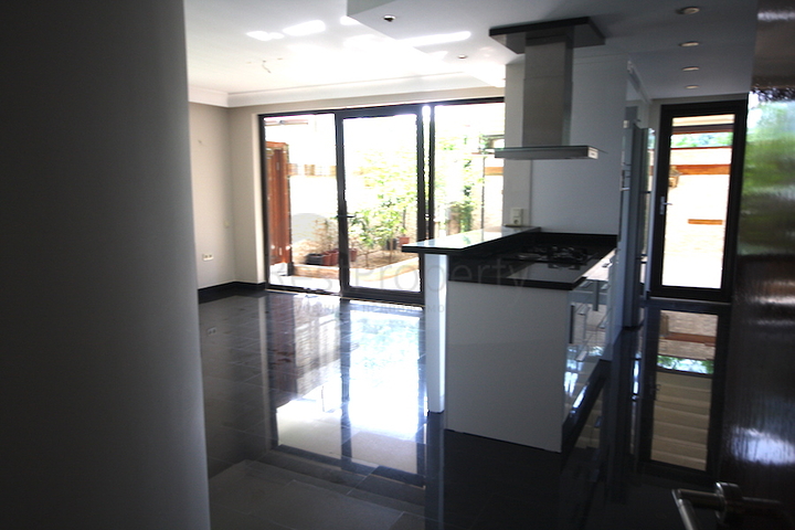 فيلا منفصلة في وسط منطقة لارا – أنطاليا 