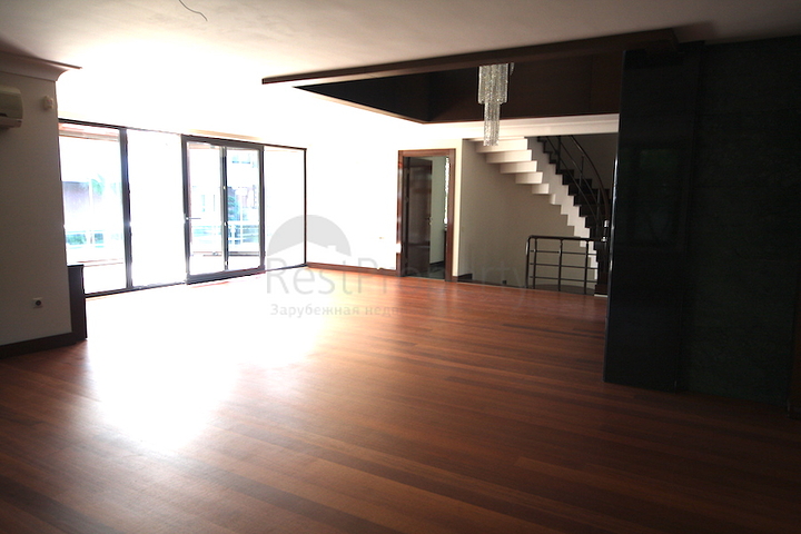 فيلا منفصلة في وسط منطقة لارا – أنطاليا 