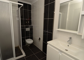 شقق على مسافة قريبة من البحر في منطقة محمود لار – ألانيا 