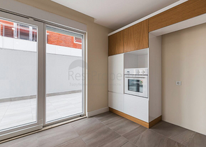 شقق ضمن مجمع سكني حديث وسط مدينة انطاليا