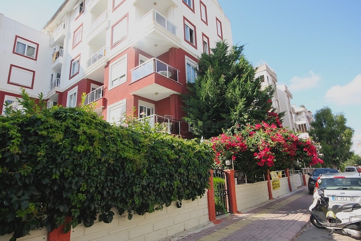 شقة مفروشة ضمن حي ليمان من منطقة كونيالتي – انطاليا 