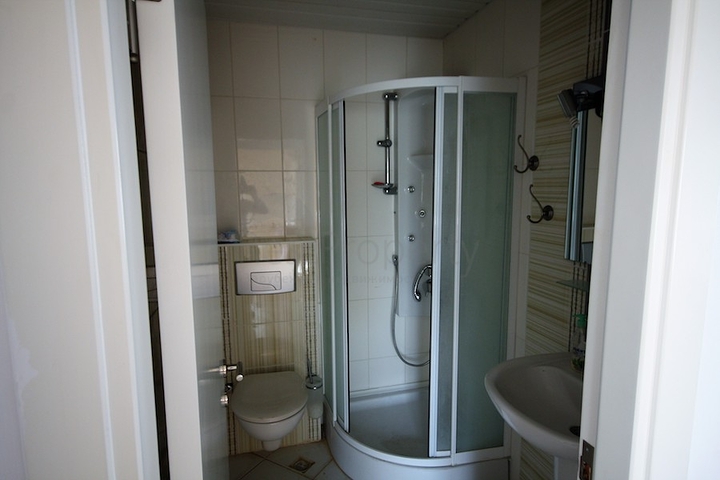 شقة مفروشة ضمن حي ليمان من منطقة كونيالتي – انطاليا 