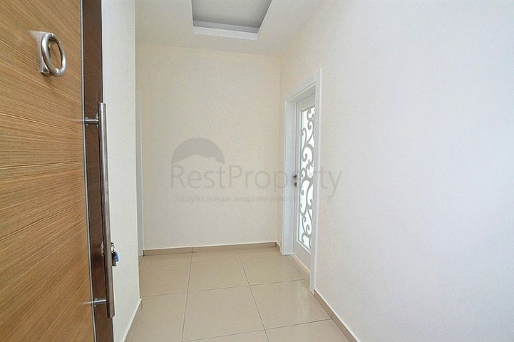 مجمع حديث على ساحل المتوسط في منطقة محمود لار – ألانيا 