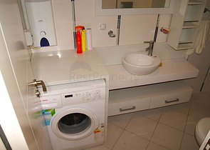 شقة مفروشة بتخطيط 2+1 ضمن حي ليمان من منطقة كونيالتي – أنطاليا