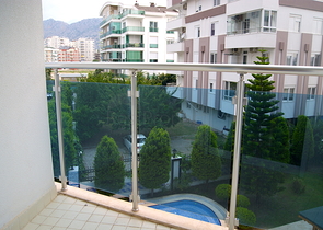 شقة مفروشة بتخطيط 2+1 ضمن حي ليمان من منطقة كونيالتي – أنطاليا