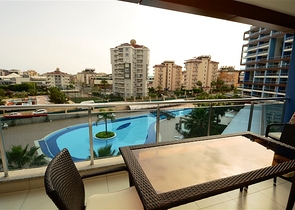 شقة ضمن مجمع مع بنية تحتية ممتازة في منطقة جيكجيلي – ألانيا 