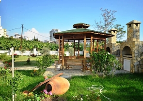 شقة بمناظر طبيعية جبلية في منطقة محمود لار – ألانيا 