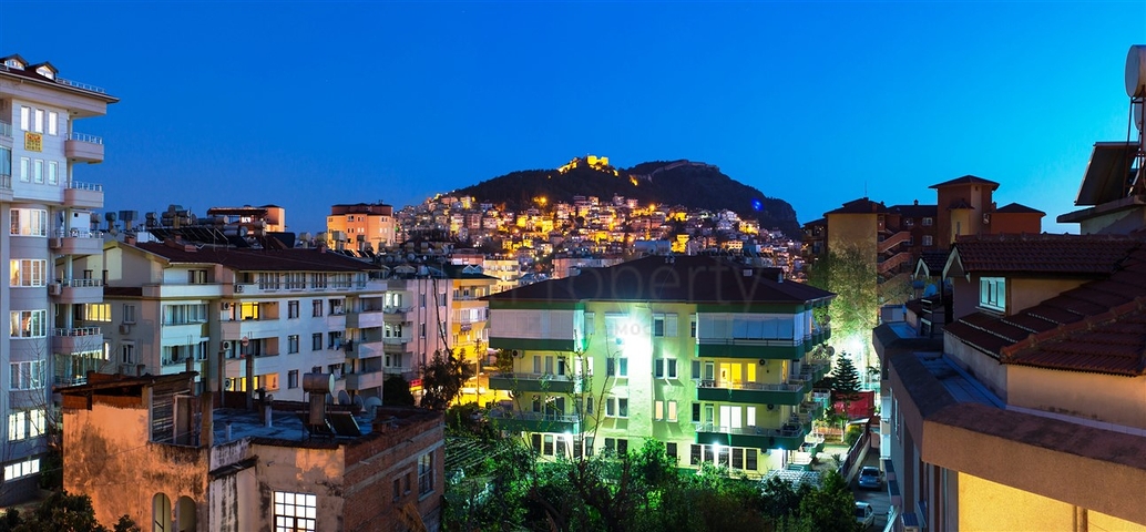 شقق سكنية وسط مركز مدينة ألانيا السياحية