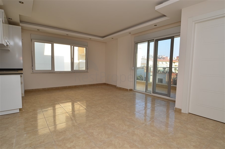 شقق سكنية وسط مركز مدينة ألانيا السياحية