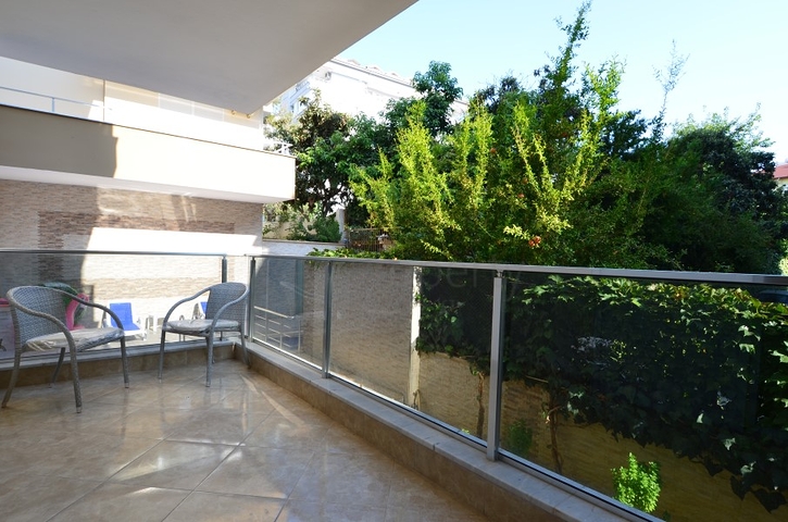 شقق سكنية وسط مركز مدينة ألانيا السياحية