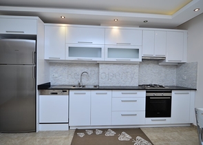 شقق سكنية وسط مركز مدينة ألانيا السياحية