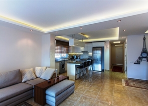 شقق سكنية وسط مركز مدينة ألانيا السياحية