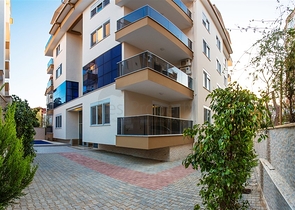 شقق سكنية وسط مركز مدينة ألانيا السياحية