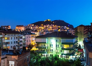 شقق سكنية وسط مركز مدينة ألانيا السياحية