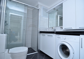 شقق سكنية وسط مركز مدينة ألانيا السياحية