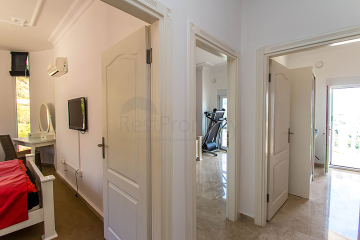 فيلا مميزة بإطلالات ساحرة في مركز ألانيا