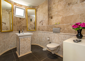 فيلا مميزة بإطلالات ساحرة في مركز ألانيا