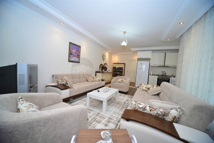 شقة مفروشة بمسافة 25 متر عن شاطئ البحر في منطقة محمود لار – ألانيا