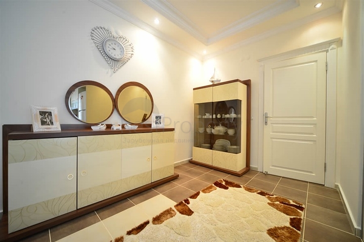 شقة مفروشة بمسافة 25 متر عن شاطئ البحر في منطقة محمود لار – ألانيا