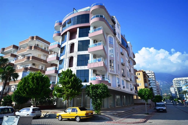 شقة مفروشة بمسافة 25 متر عن شاطئ البحر في منطقة محمود لار – ألانيا