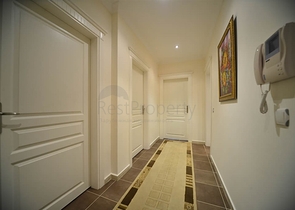 شقة مفروشة بمسافة 25 متر عن شاطئ البحر في منطقة محمود لار – ألانيا