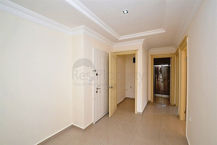 شقة واسعة على بعد 300 متر عن شاطئ البحر في منطقة محمود لار – ألانيا