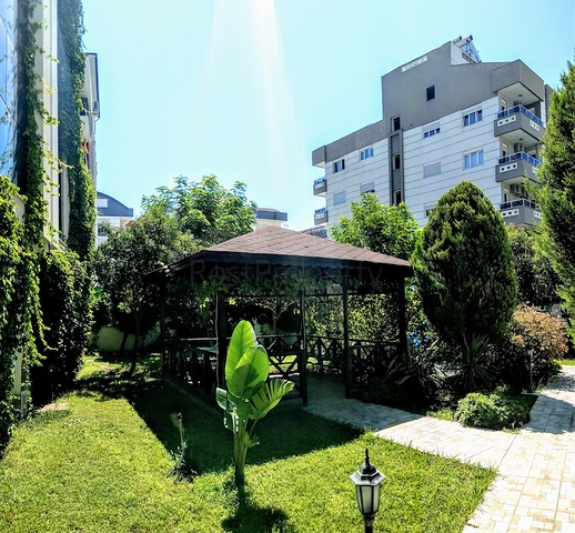 شقة مفروشة ضمن مجمع سكني مميز في منطقة كونيالتي – أنطاليا