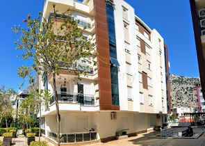 شقة مفروشة ضمن مجمع سكني مميز في منطقة كونيالتي – أنطاليا