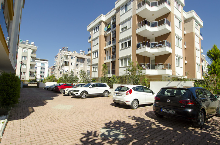 شقة مفروشة بتخطيط 2+1 في منطقة ليمان – أنطاليا 