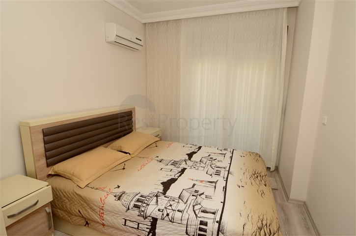 شقة واسعة بثلاث غرف نوم في مركز مدينة محمود لار / الانيا 