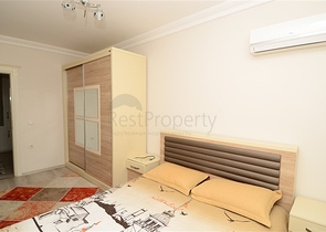 شقة واسعة بثلاث غرف نوم في مركز مدينة محمود لار / الانيا 