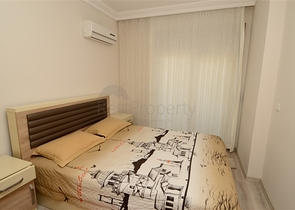 شقة واسعة بثلاث غرف نوم في مركز مدينة محمود لار / الانيا 