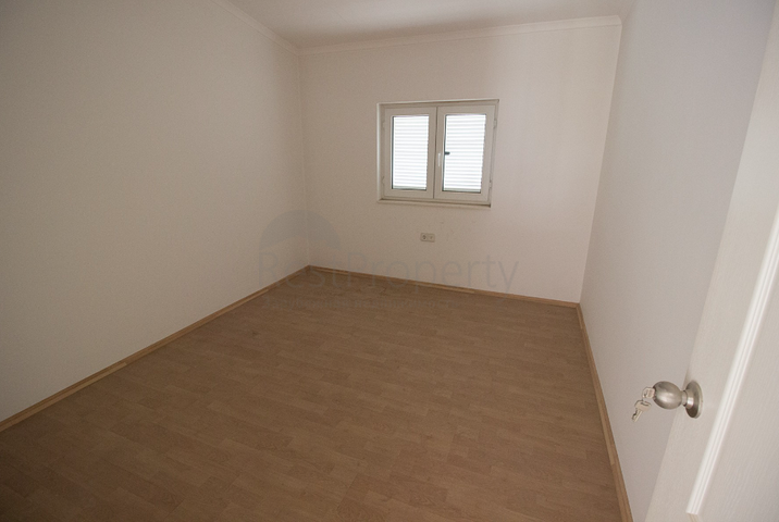 فيلا مميزة ضمن أحد المجمعات السكنية في منطقة بيليك