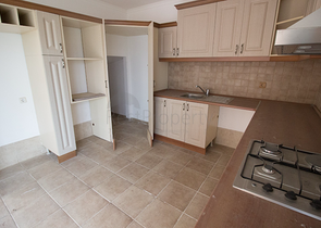 فيلا مميزة ضمن أحد المجمعات السكنية في منطقة بيليك