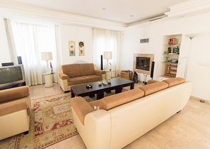 فيلا منفصة مفروشة في منطقة بيليك