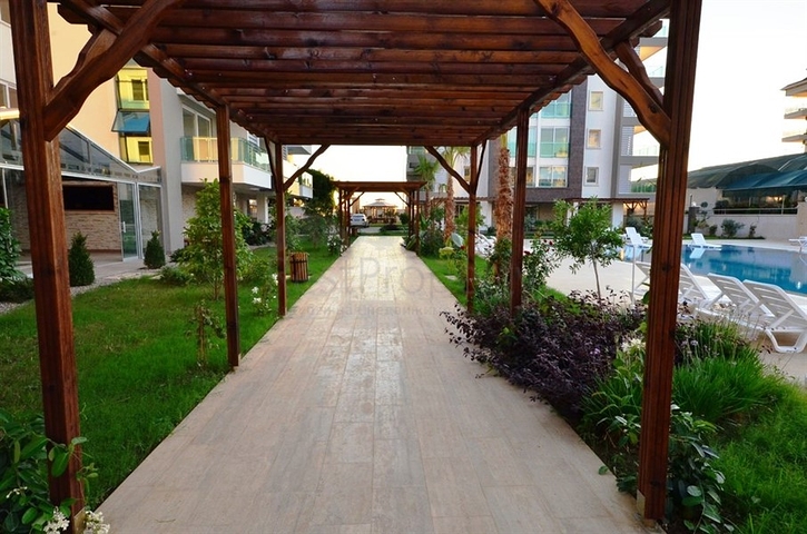 شقة بإطلالة بحرية مميزة في منطقة كاستل – ألانيا